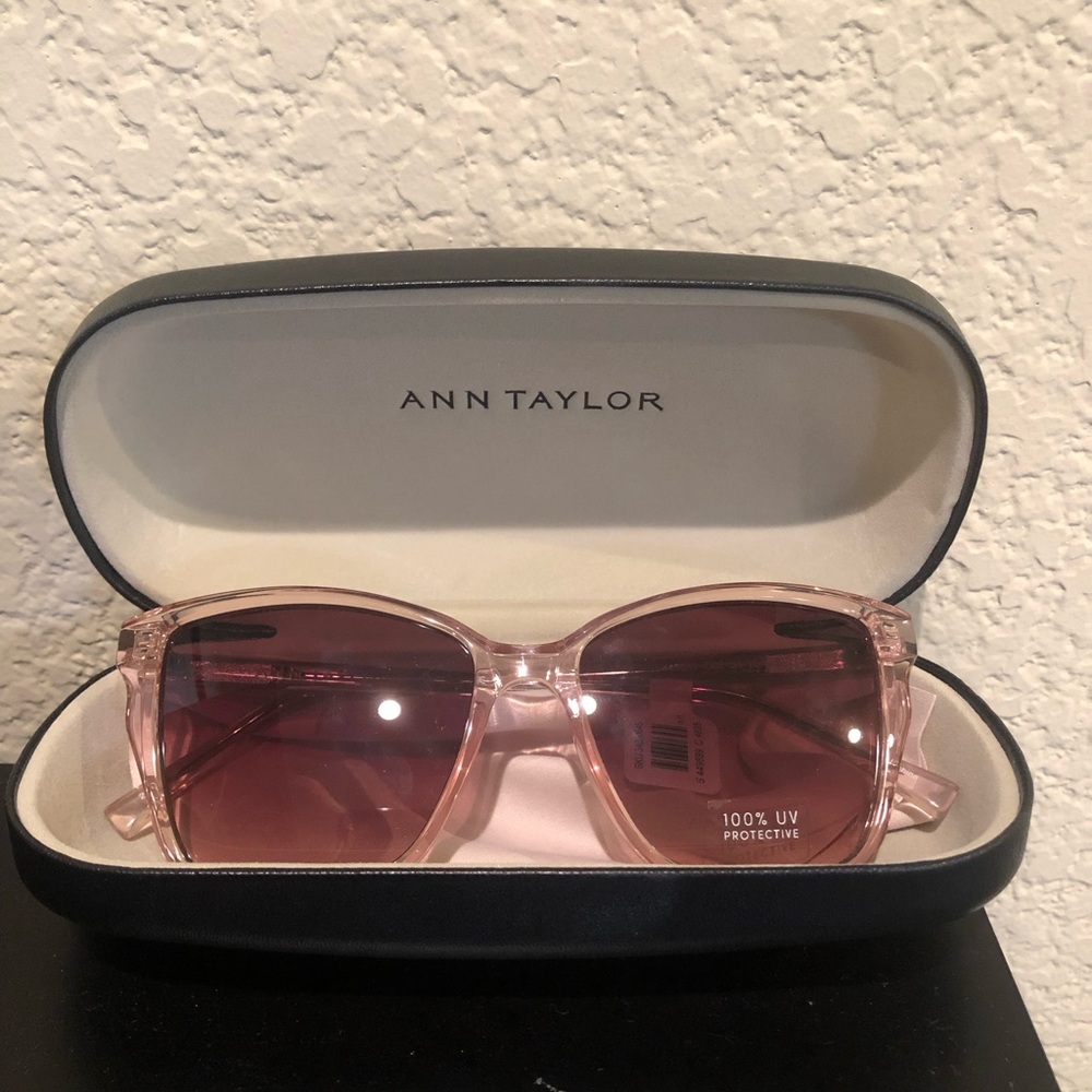 NWT Ann Taylor Light Pink transparent frame sunglasses